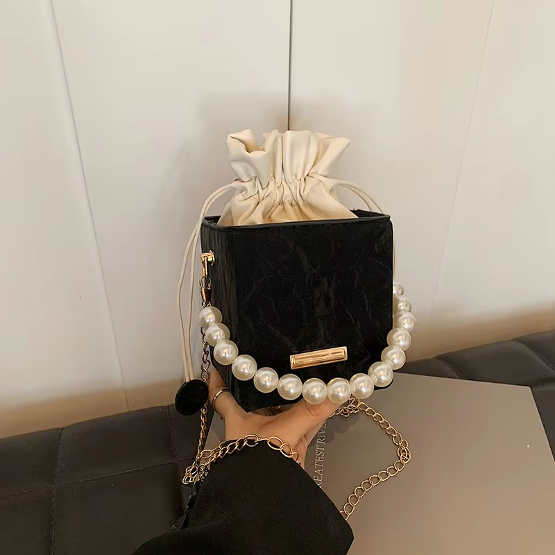NEW Trendy Women's Spring Crossbody Bag with Pearl Chain Small Versatile Zipper Closure Waterproof Popular Internet Celebrities