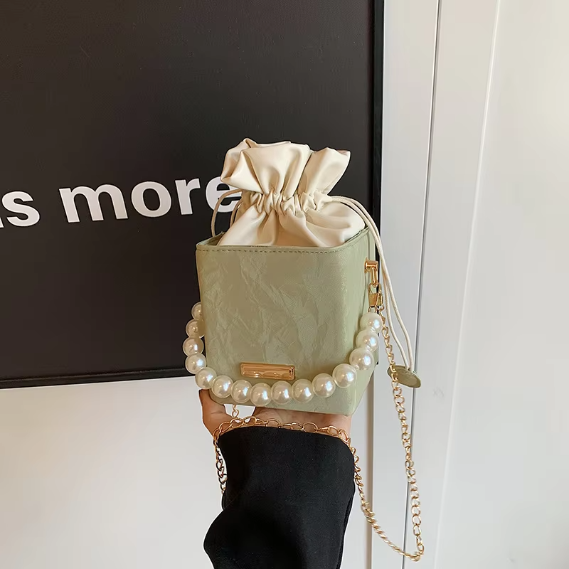 NEW Trendy Women's Spring Crossbody Bag with Pearl Chain Small Versatile Zipper Closure Waterproof Popular Internet Celebrities