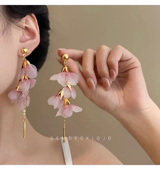 Pink Fabric Flower Clip on Earrings for Women Fashion Handmade Long Tassel Earrings Sweet Temperament Banquet Vacation Jewelry