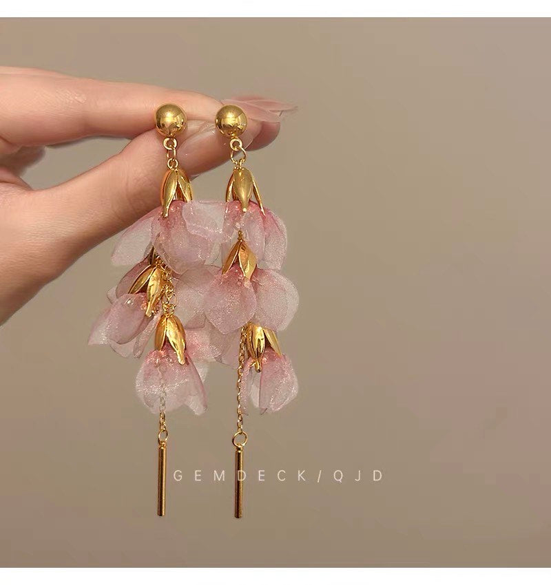 Pink Fabric Flower Clip on Earrings for Women Fashion Handmade Long Tassel Earrings Sweet Temperament Banquet Vacation Jewelry